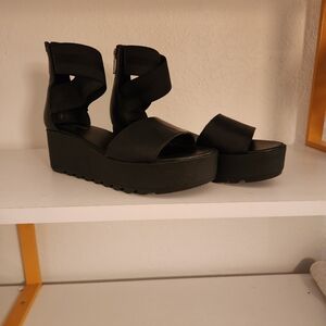 Sorel Cameron Flatform Black Sandals